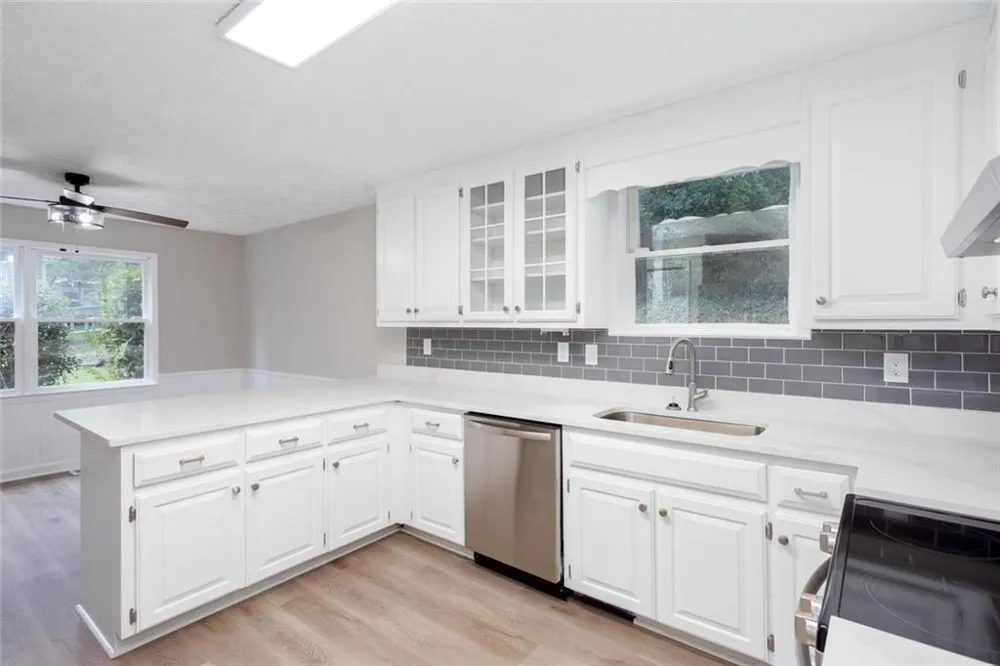 185 Lakeshore Circle SE Acworth, GA 30101
