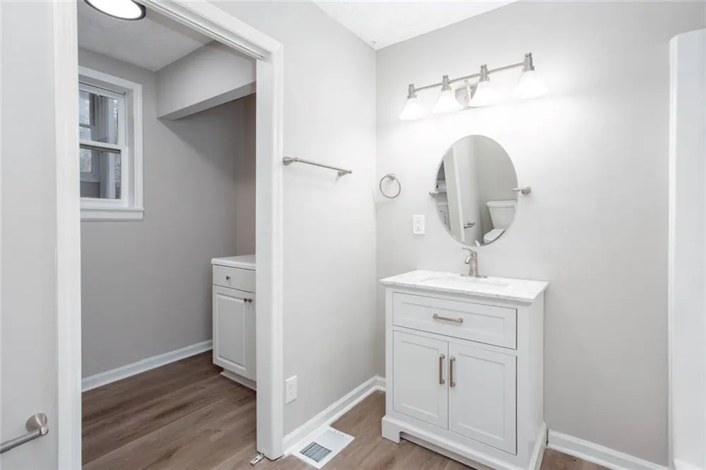 185 Lakeshore Circle SE Acworth, GA 30101