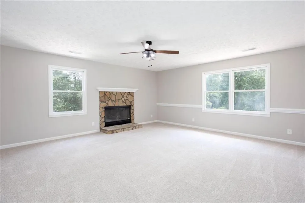 185 Lakeshore Circle SE Acworth, GA 30101
