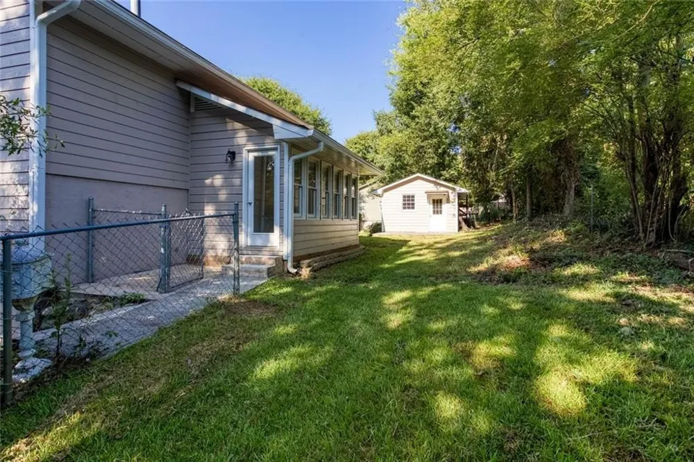 185 Lakeshore Circle SE Acworth, GA 30101