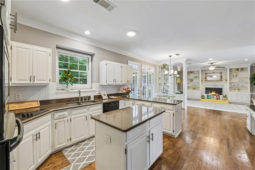 6844 Wynbrooke Cove Stone Mountain, GA 30087