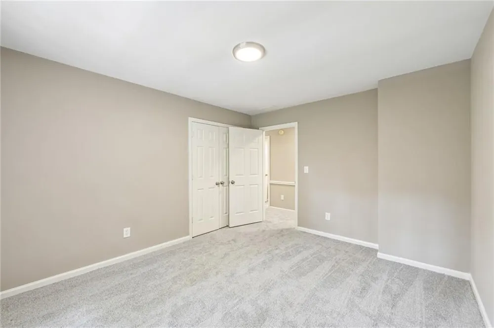 6844 Wynbrooke Cove Stone Mountain, GA 30087