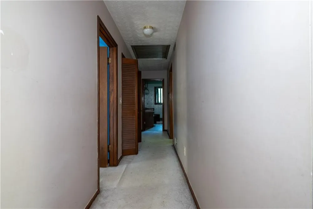 1100 Pine Grove Pointe Drive Roswell, GA 30075