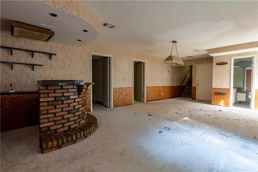 1100 Pine Grove Pointe Drive Roswell, GA 30075