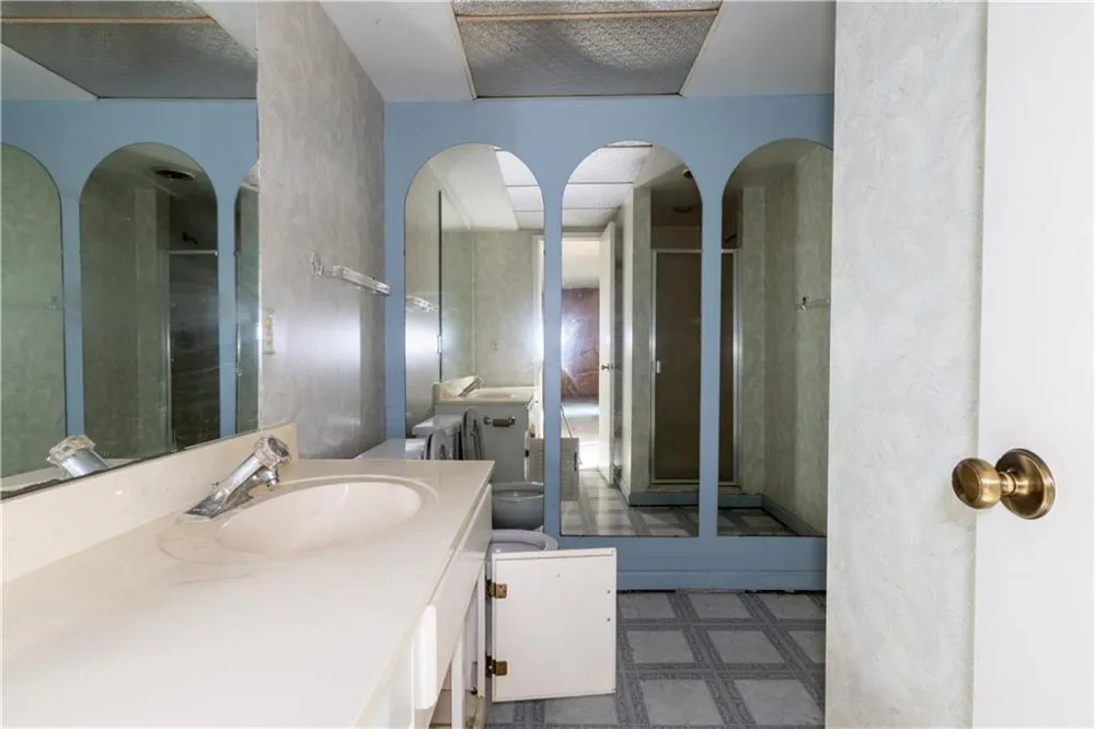 1100 Pine Grove Pointe Drive Roswell, GA 30075