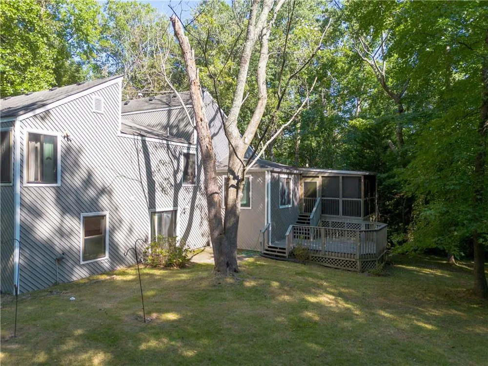 1100 Pine Grove Pointe Drive Roswell, GA 30075