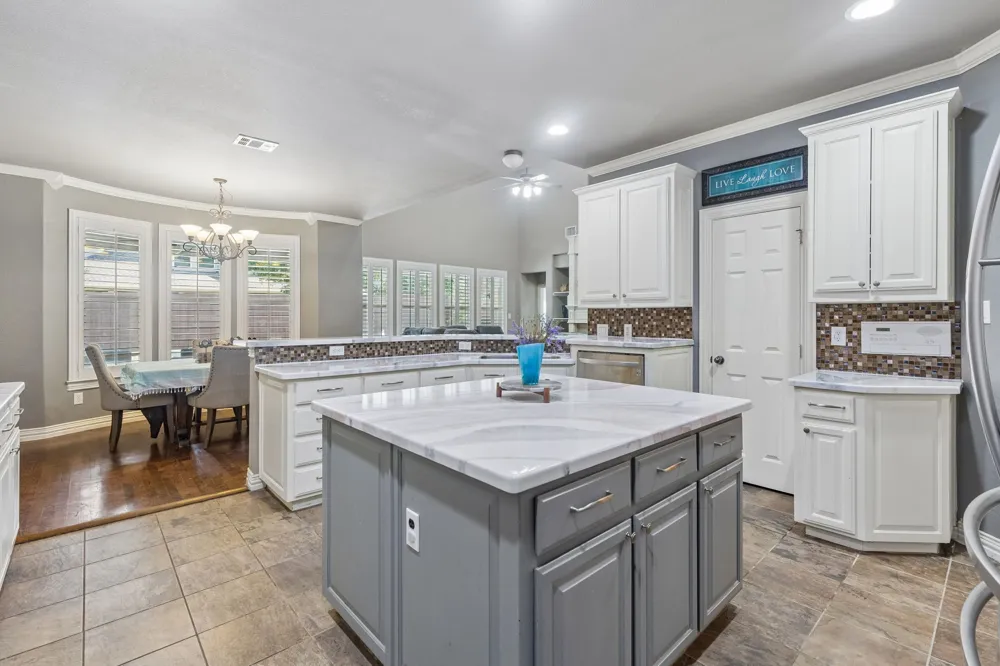 6328 Creek Bluff Court Sachse, TX 75048