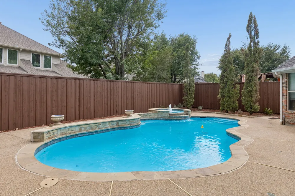 6328 Creek Bluff Court Sachse, TX 75048