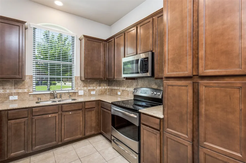 1605 Black Duck Terrace #F Carrollton, TX 75010