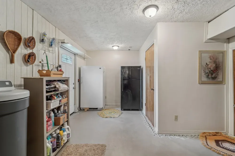 9243 Deepwater Drive Montgomery, TX 77356