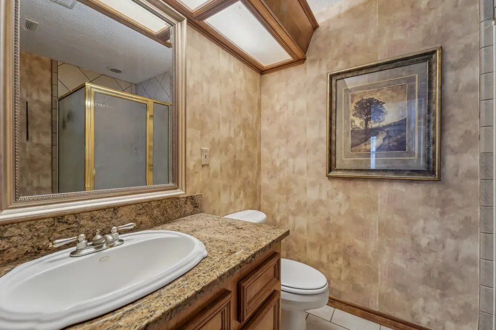 9243 Deepwater Drive Montgomery, TX 77356