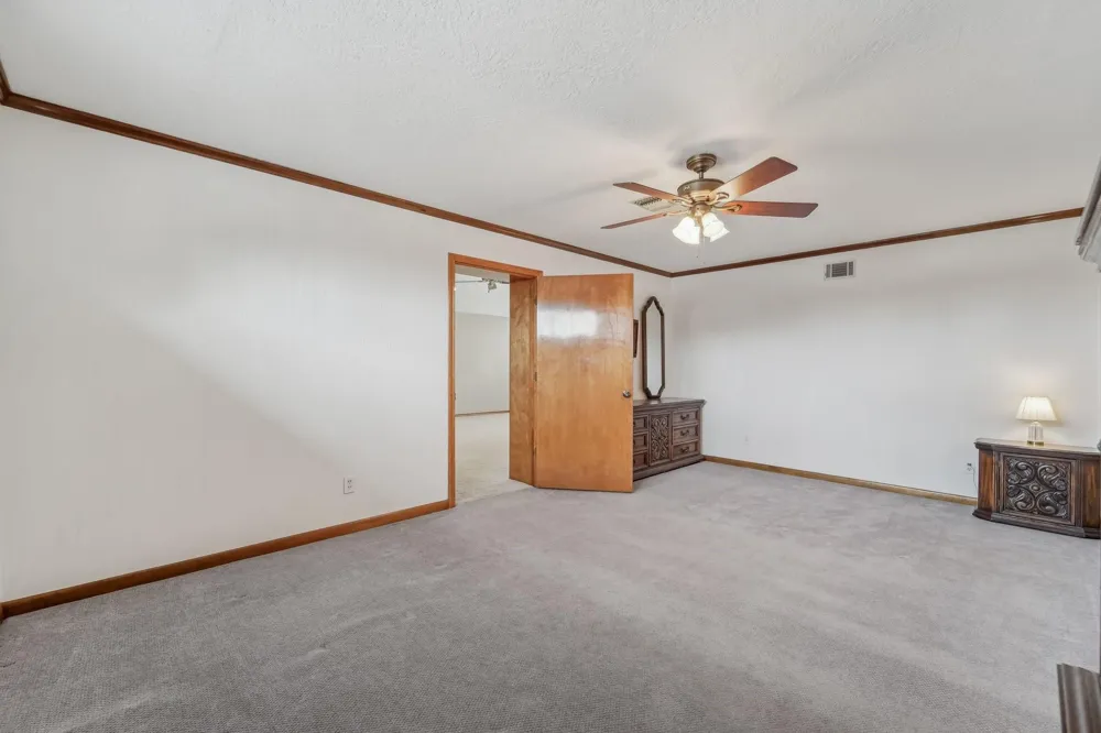 9243 Deepwater Drive Montgomery, TX 77356