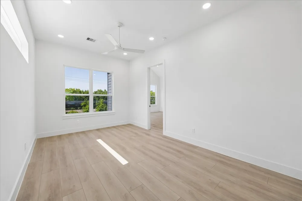 1421 E 36th Street Houston, TX 77022