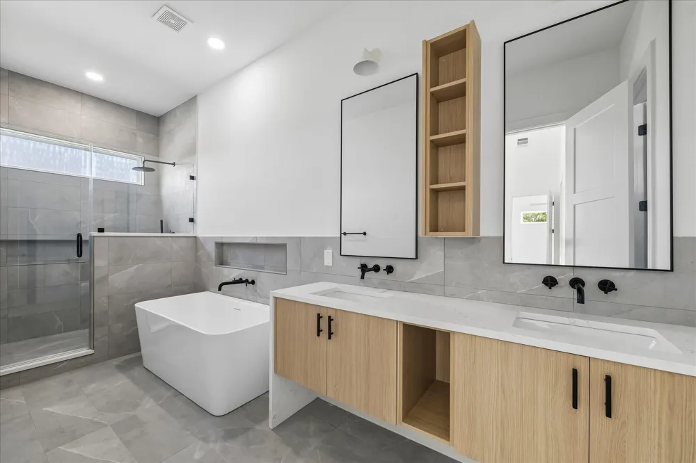 1421 E 36th Street Houston, TX 77022