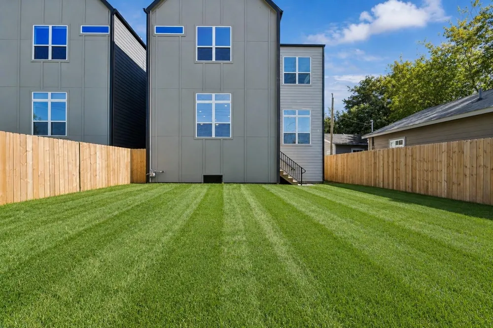 1421 E 36th Street Houston, TX 77022