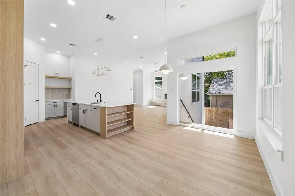 1421 E 36th Street Houston, TX 77022
