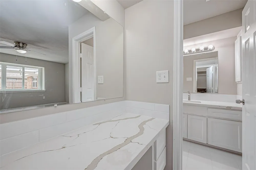 5622 Valkeith Drive Houston, TX 77096