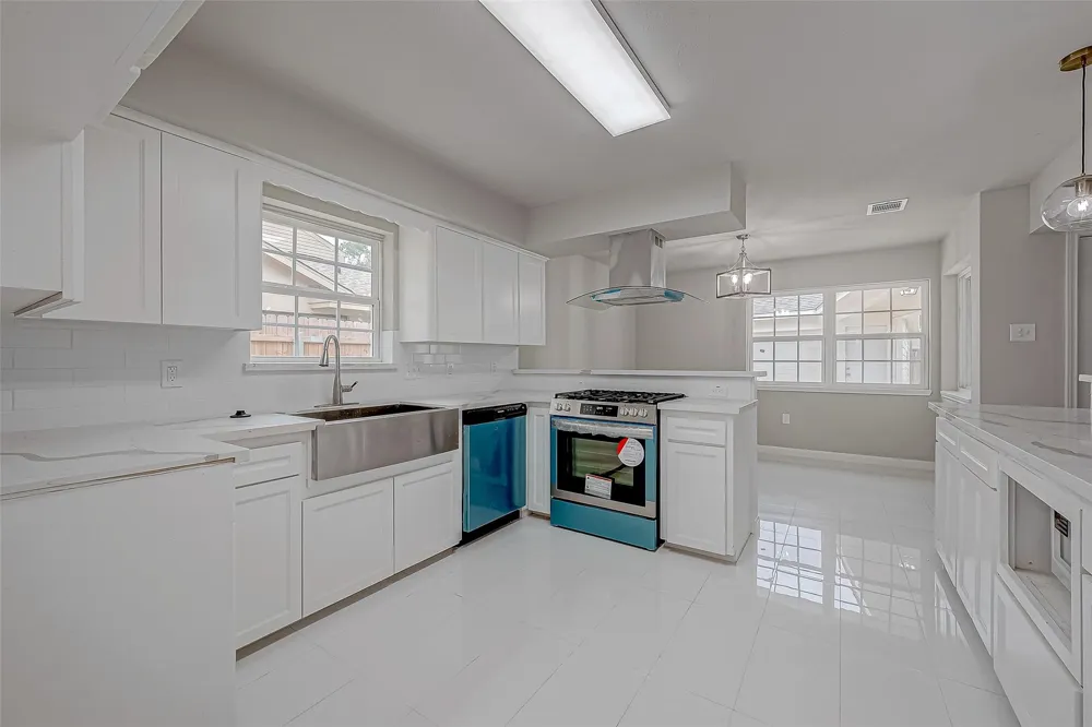 5622 Valkeith Drive Houston, TX 77096