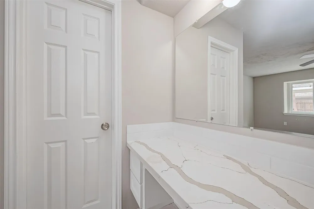 5622 Valkeith Drive Houston, TX 77096
