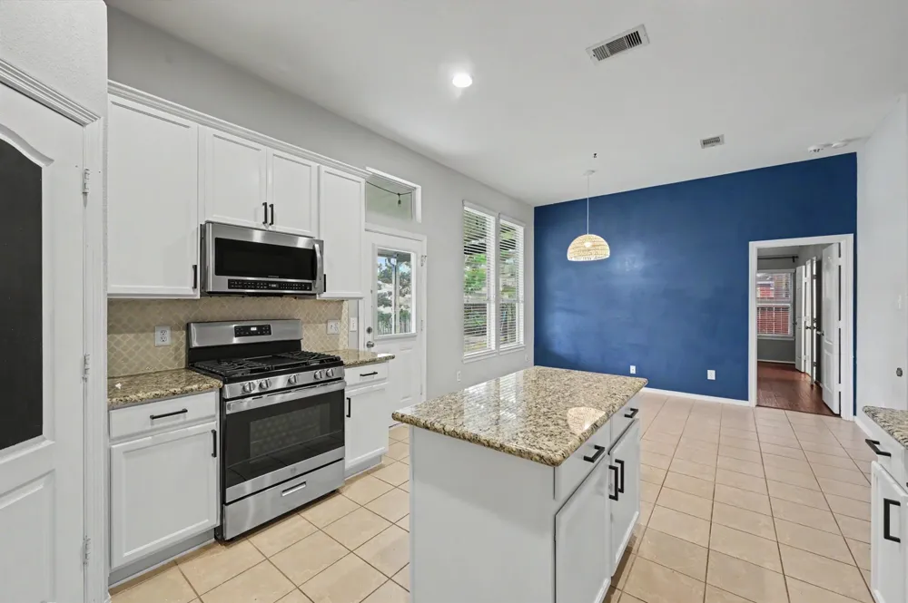 7023 Durango Creek Drive Magnolia, TX 77354
