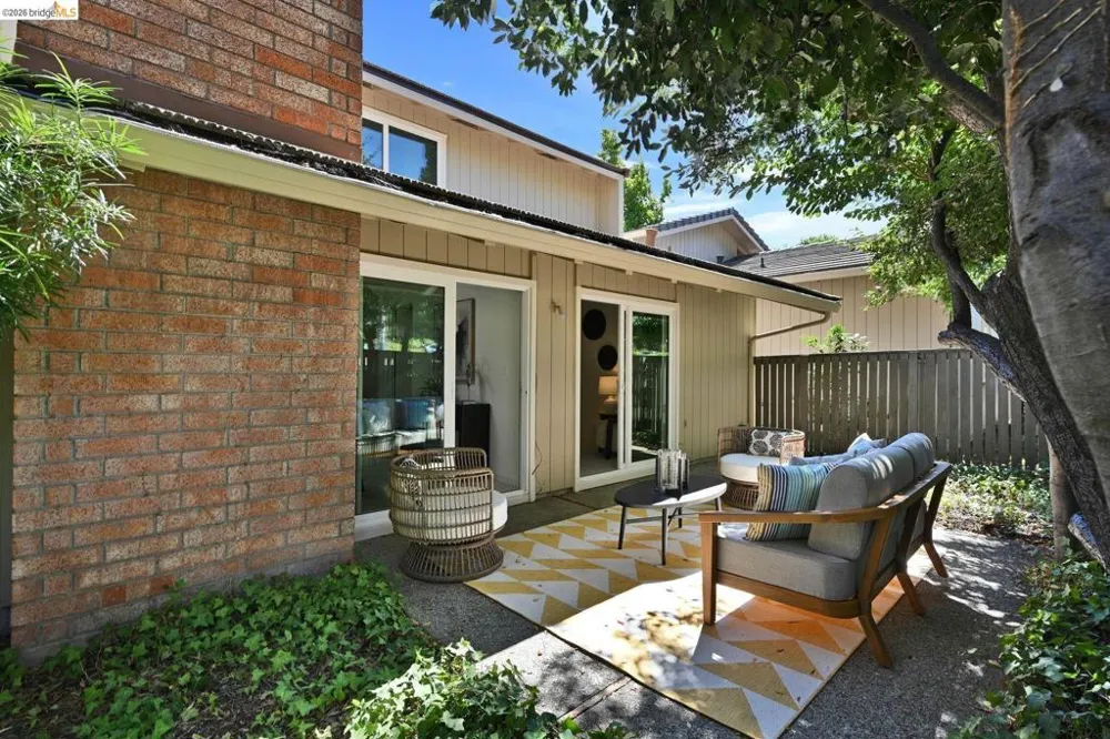 72 Rolling Green Way Pleasant Hill, CA 94523