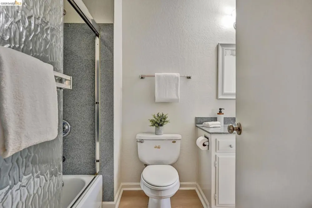 72 Rolling Green Way Pleasant Hill, CA 94523