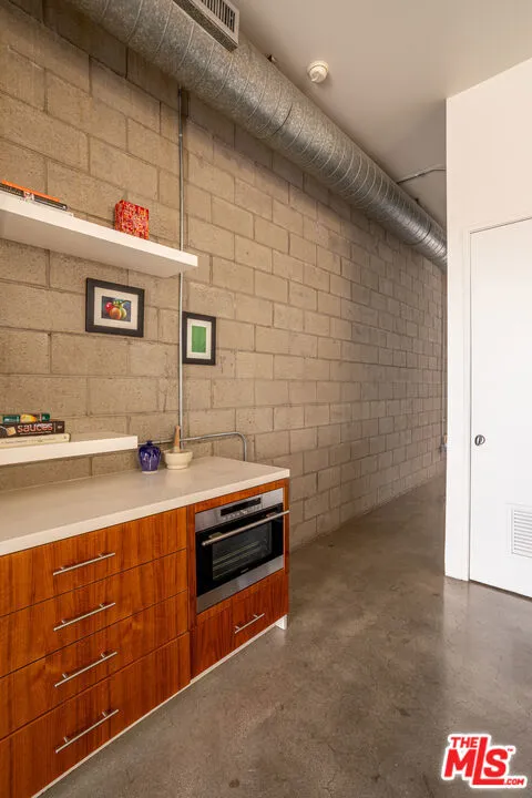 1534 17th Street #105 Santa Monica, CA 90404