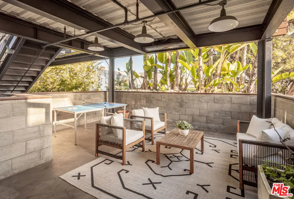 1534 17th Street #105 Santa Monica, CA 90404