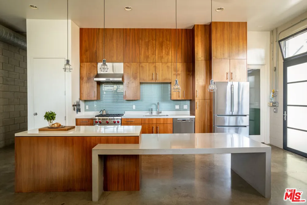 1534 17th Street #105 Santa Monica, CA 90404
