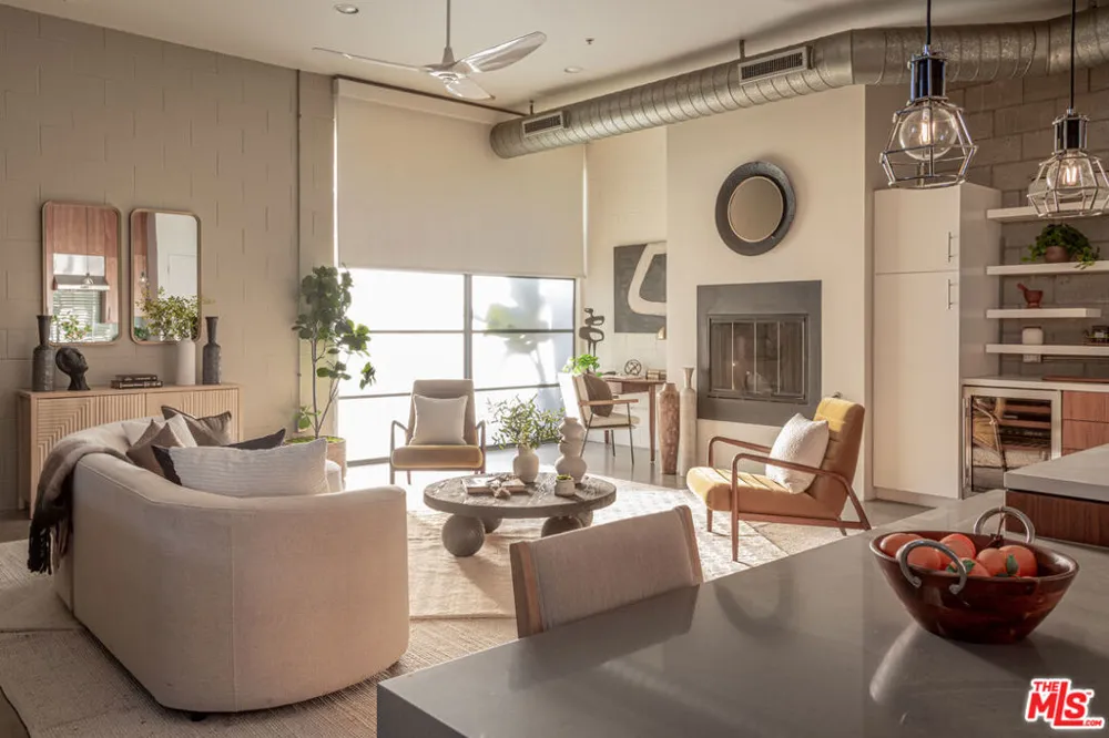 1534 17th Street #105 Santa Monica, CA 90404