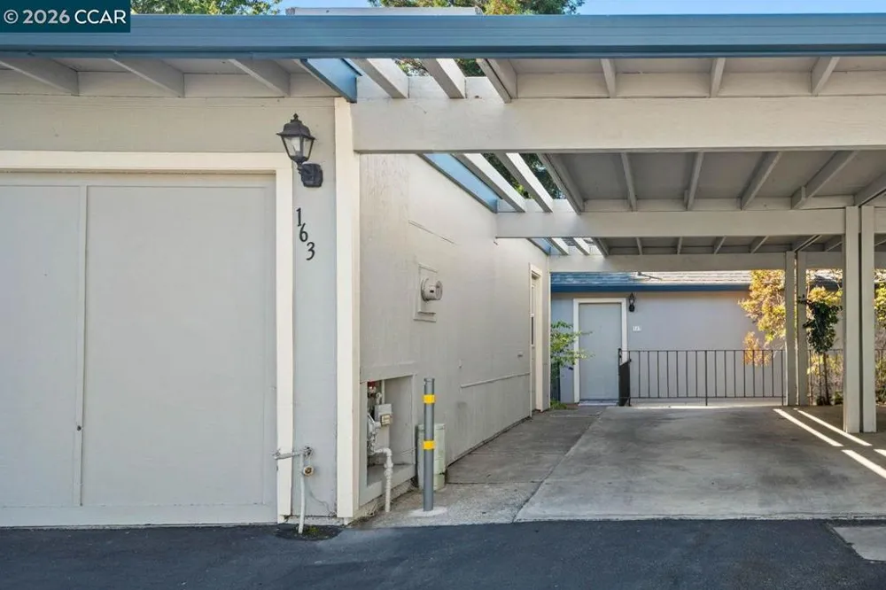 163 Holiday Hills Dr Martinez, CA 94553
