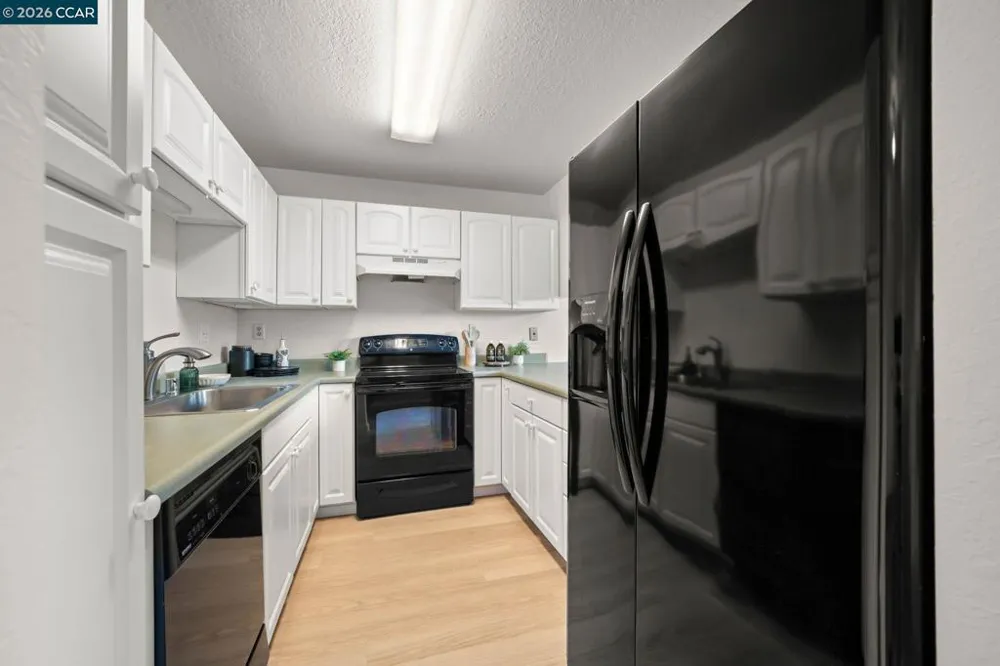 163 Holiday Hills Dr Martinez, CA 94553