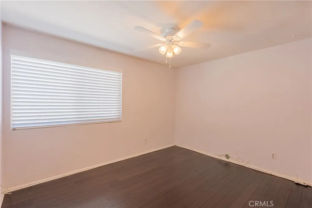 18502 Mayall #B Northridge, CA 91324