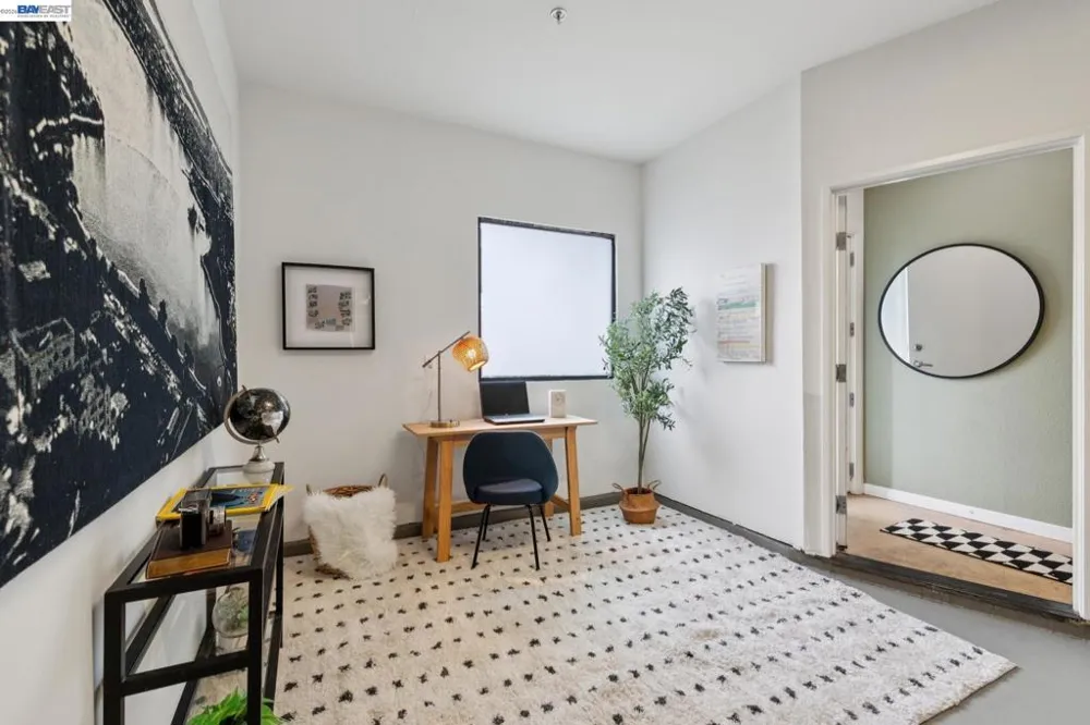 1215 WOOD ST Oakland, CA 94607