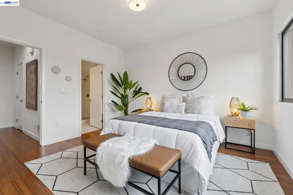 1215 WOOD ST Oakland, CA 94607