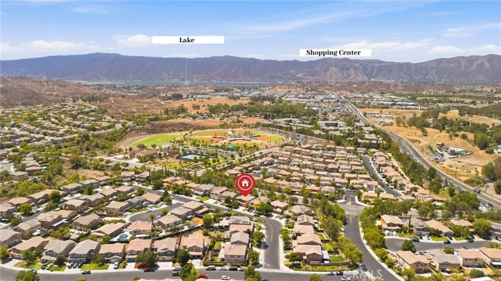 45015 Bronze Star Lake Elsinore, CA 92532