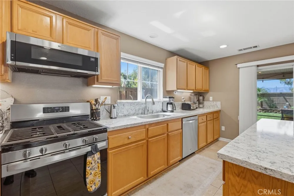 45015 Bronze Star Lake Elsinore, CA 92532