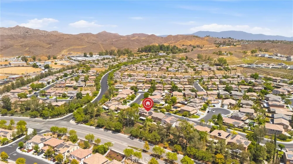 45015 Bronze Star Lake Elsinore, CA 92532