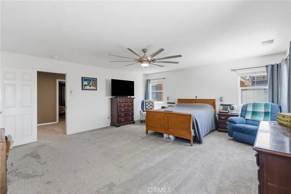 45015 Bronze Star Lake Elsinore, CA 92532