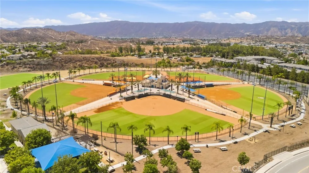 45015 Bronze Star Lake Elsinore, CA 92532