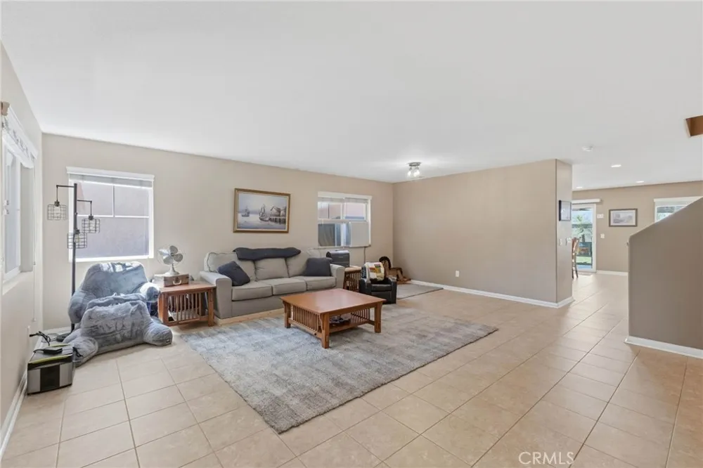 45015 Bronze Star Lake Elsinore, CA 92532