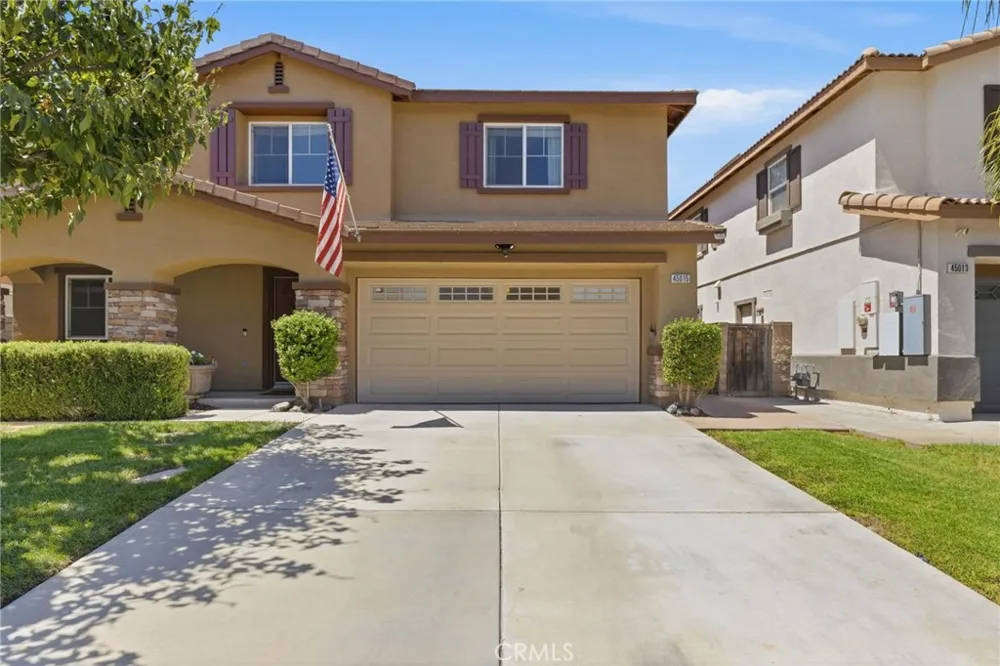 45015 Bronze Star Lake Elsinore, CA 92532