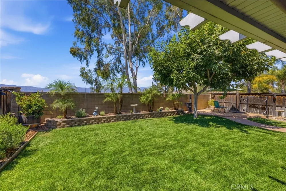 45015 Bronze Star Lake Elsinore, CA 92532