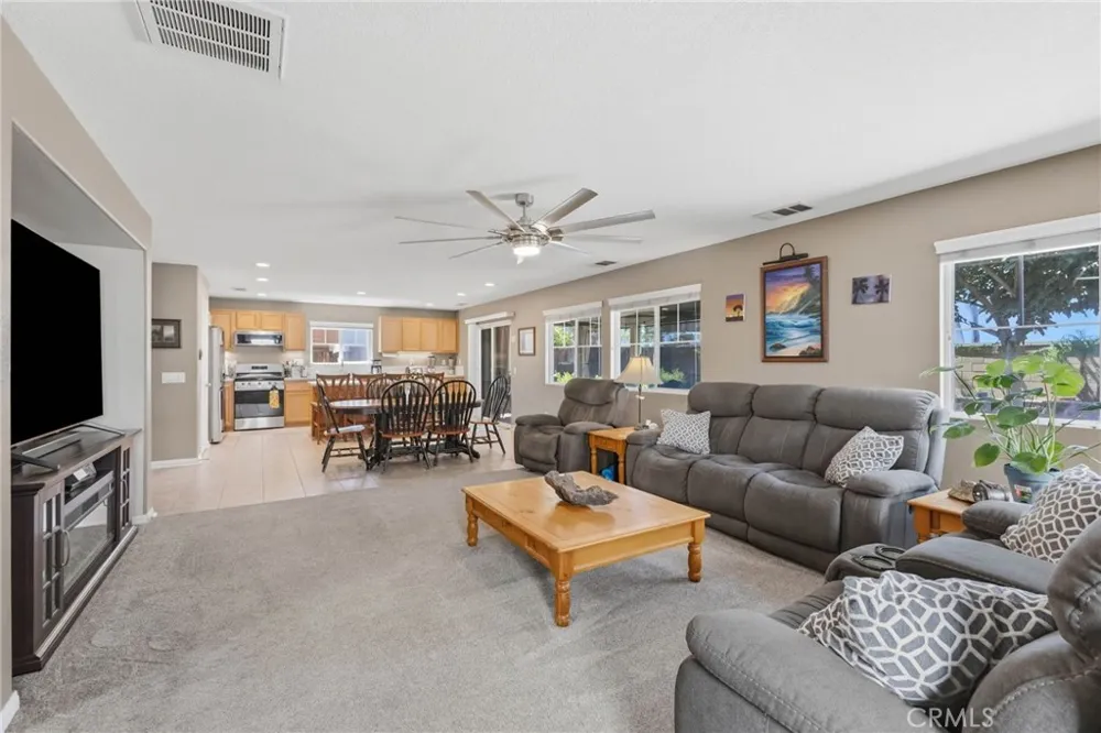 45015 Bronze Star Lake Elsinore, CA 92532