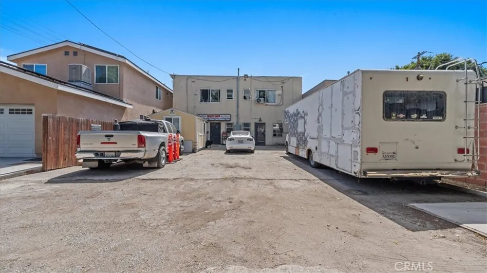 2171 Santa Fe Long Beach, CA 90810
