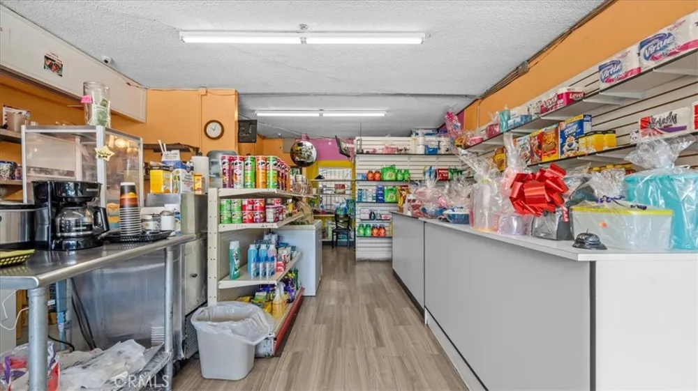 2171 Santa Fe Long Beach, CA 90810