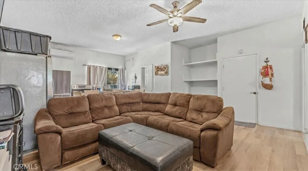 2171 Santa Fe Long Beach, CA 90810