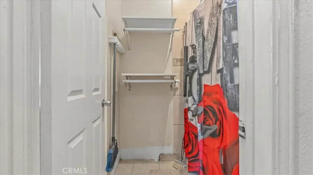 2171 Santa Fe Long Beach, CA 90810