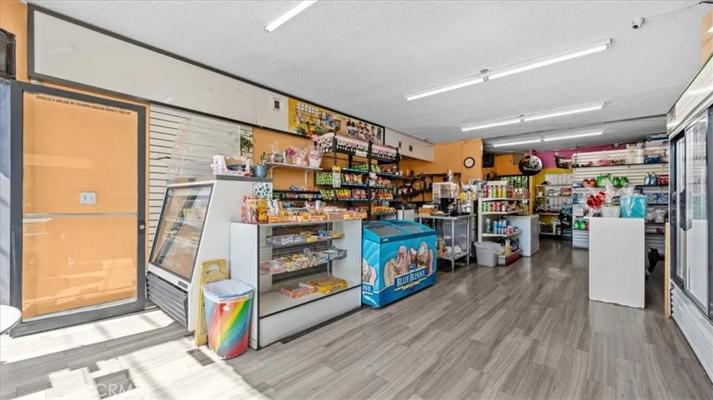 2171 Santa Fe Long Beach, CA 90810