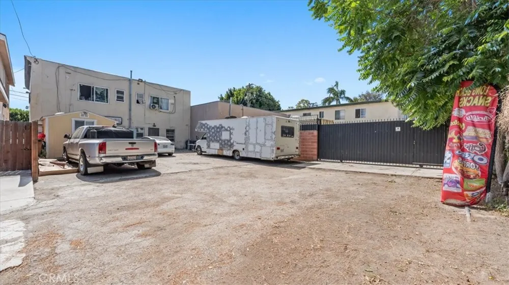 2171 Santa Fe Long Beach, CA 90810